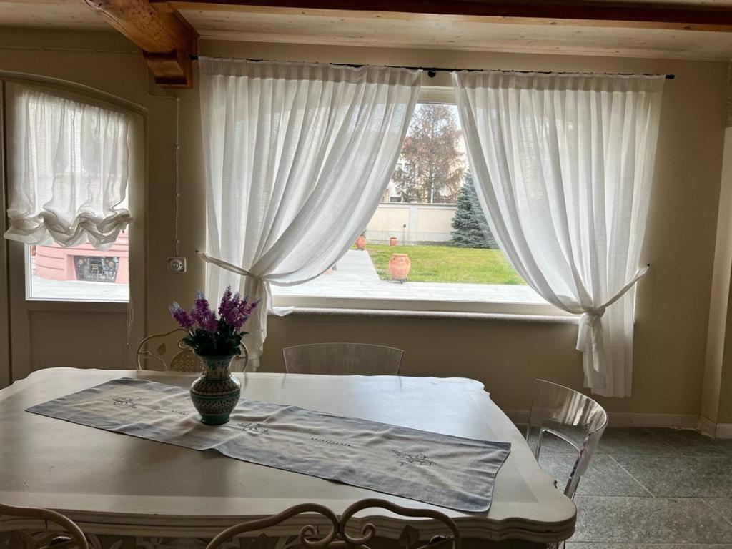 Villa Simona Voghera Eksteriør billede